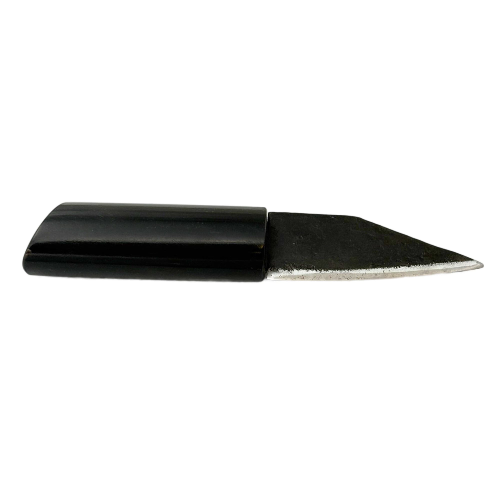 Knife with horn handle